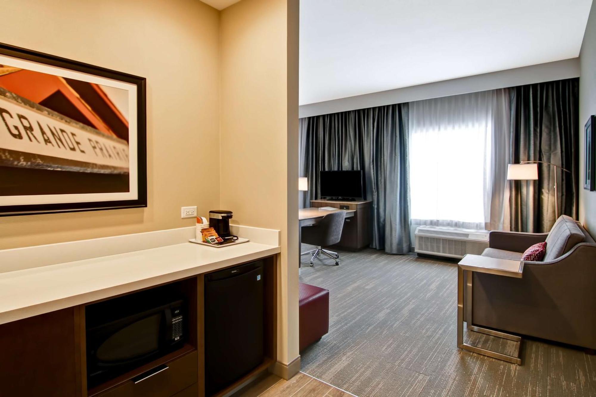 Hampton Inn & Suites By Hilton Grande Prairie Exteriér fotografie