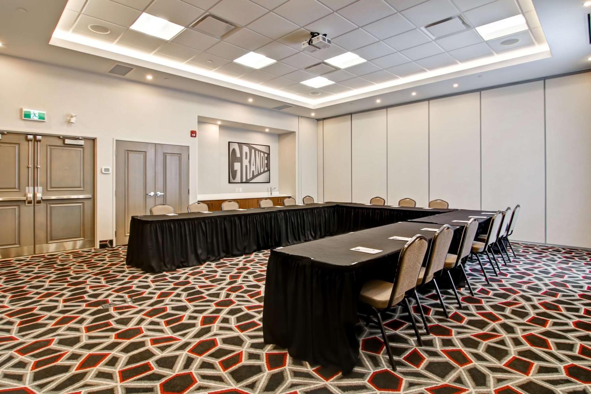 Hampton Inn & Suites By Hilton Grande Prairie Exteriér fotografie