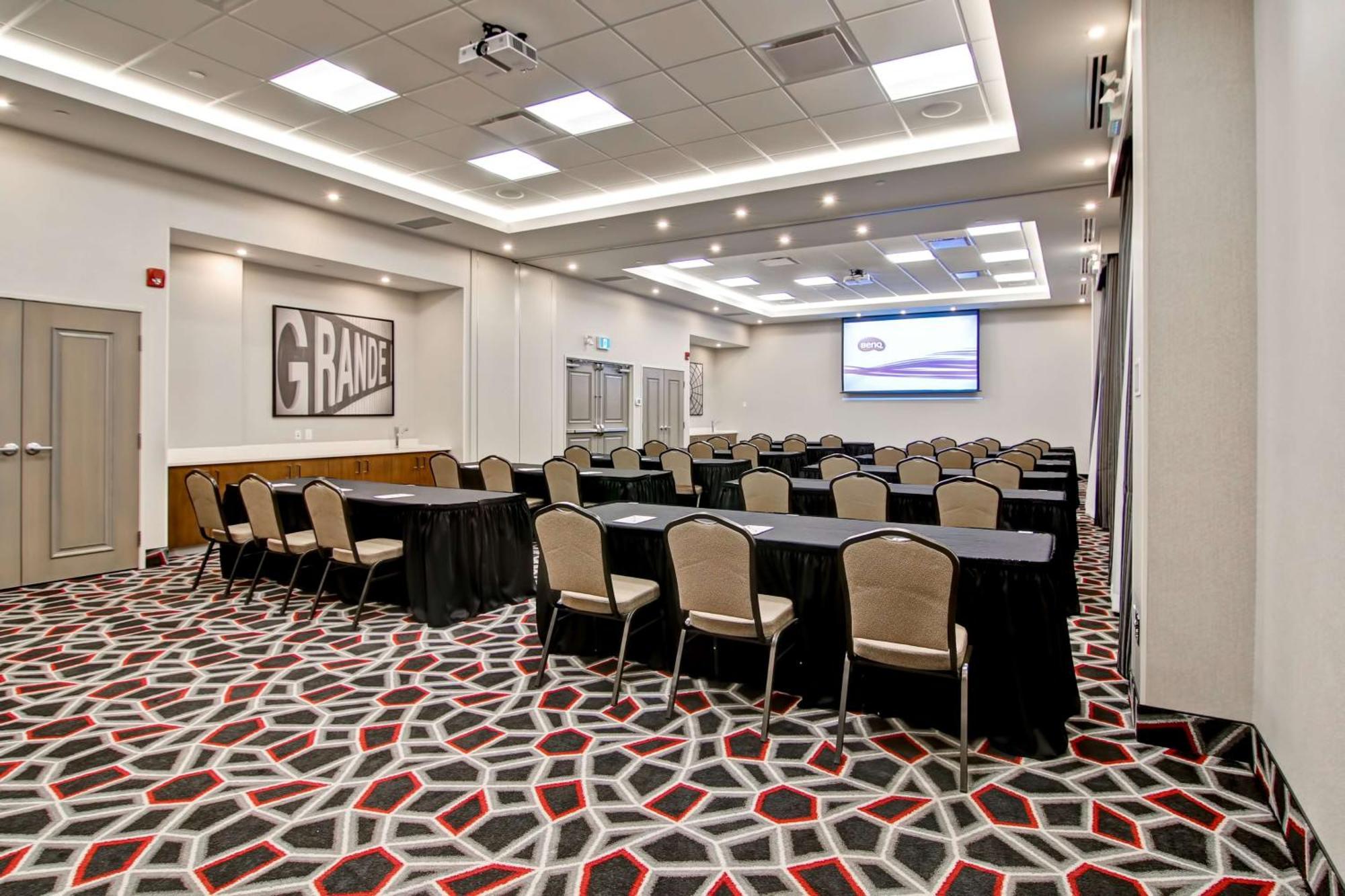 Hampton Inn & Suites By Hilton Grande Prairie Exteriér fotografie