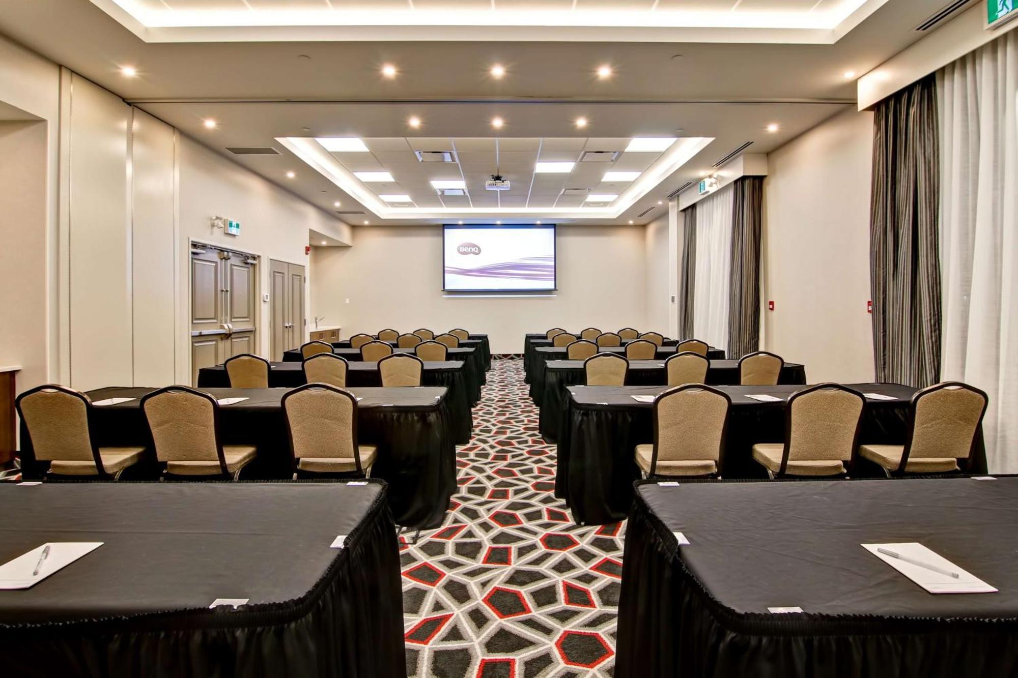 Hampton Inn & Suites By Hilton Grande Prairie Exteriér fotografie