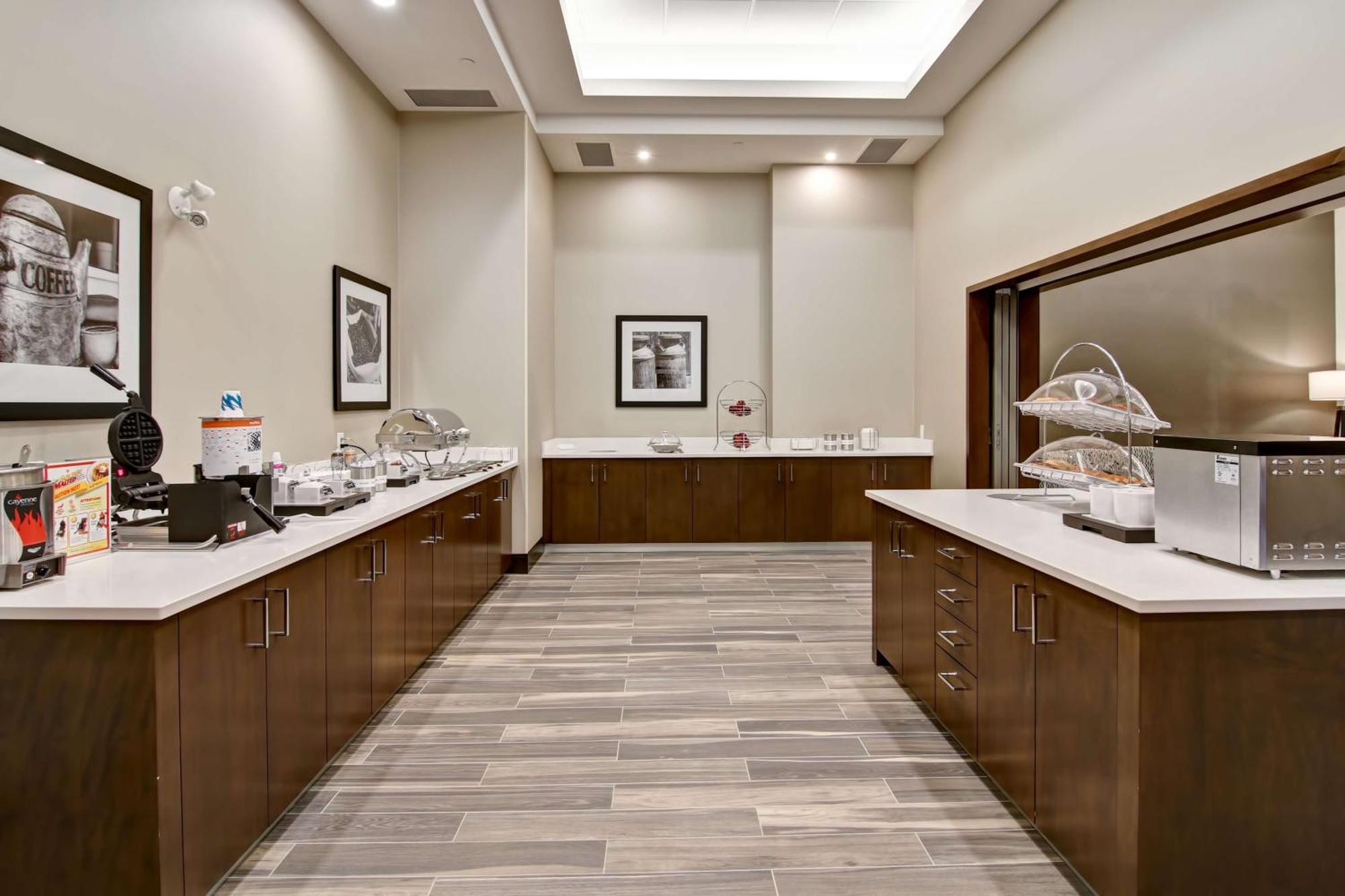 Hampton Inn & Suites By Hilton Grande Prairie Exteriér fotografie