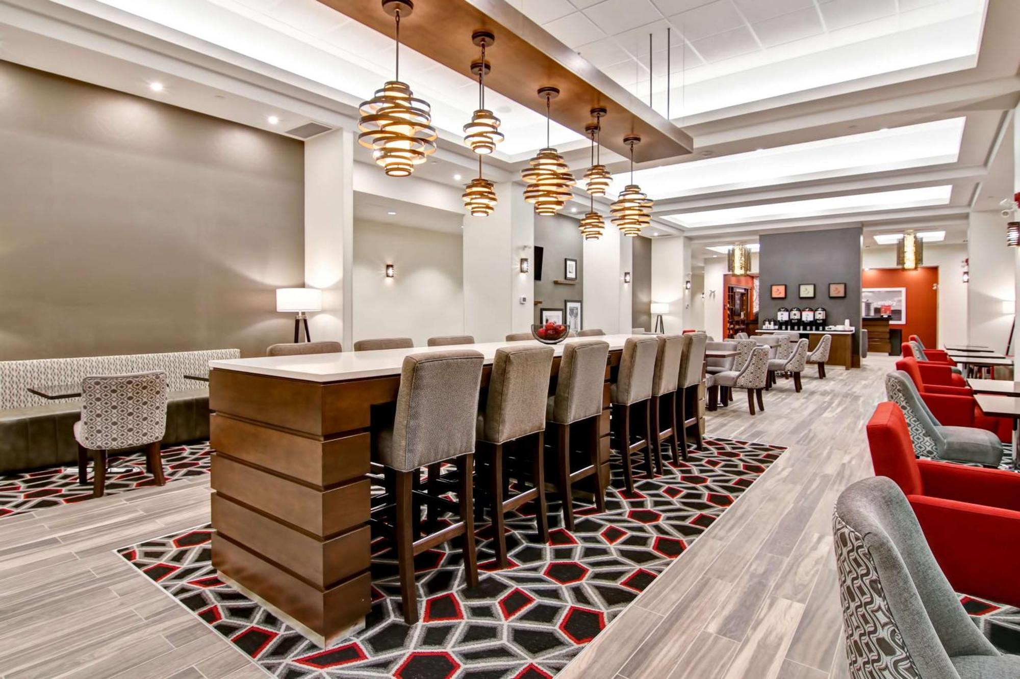 Hampton Inn & Suites By Hilton Grande Prairie Exteriér fotografie