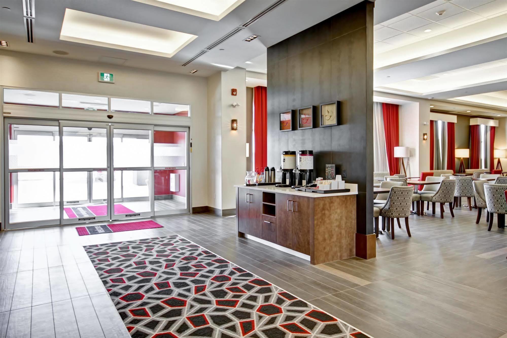 Hampton Inn & Suites By Hilton Grande Prairie Exteriér fotografie