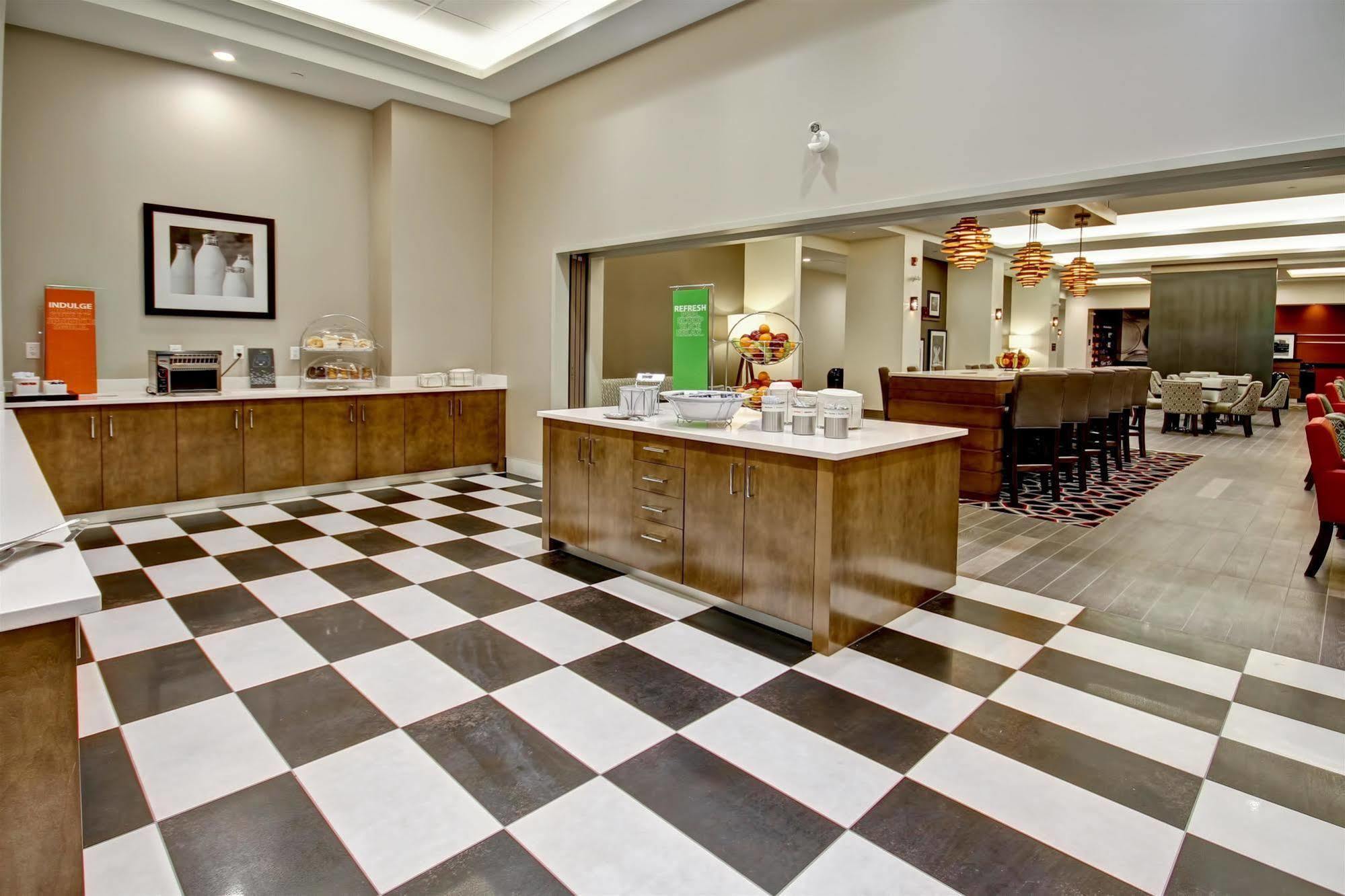 Hampton Inn & Suites By Hilton Grande Prairie Exteriér fotografie